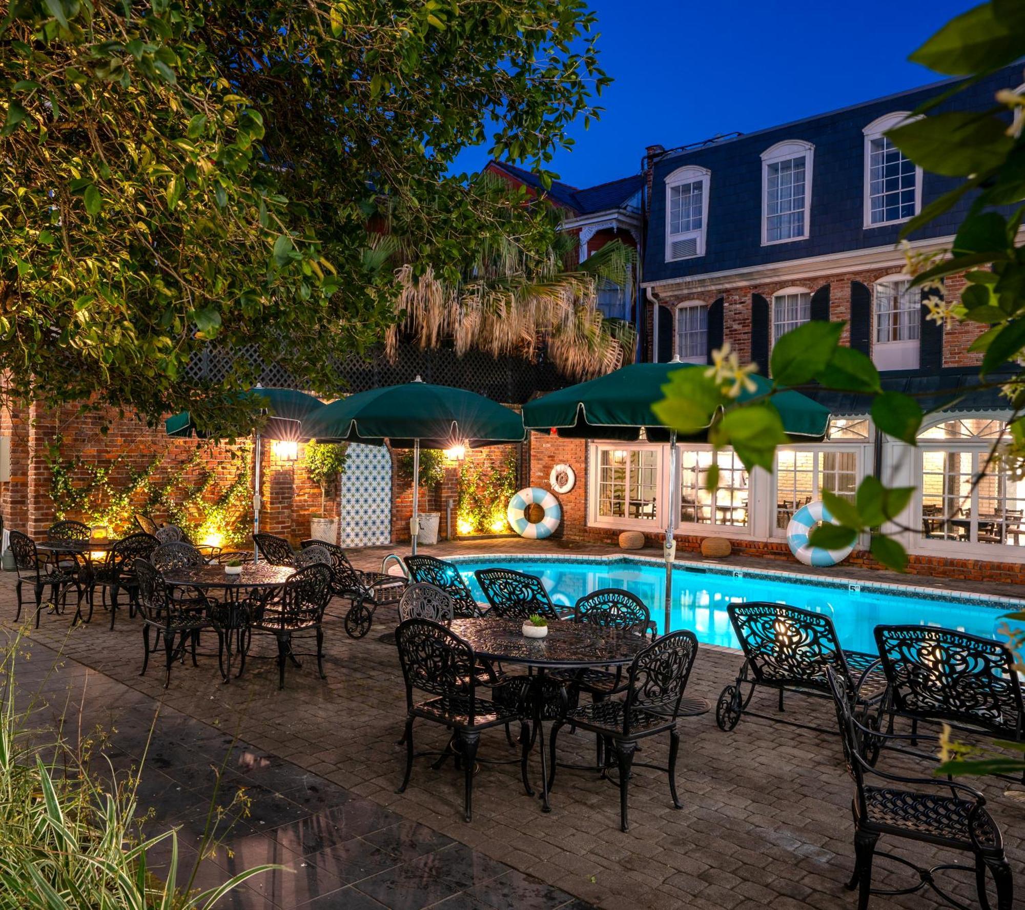 Western French Quarter Courtyard 4*